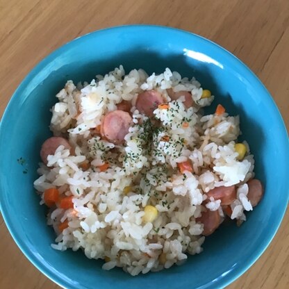 春休み中の高校生と作りました。休み中は、息子のご飯も毎日で大変なので
昼ご飯ピラフ作るから手伝って~ って言って一緒に作りました。楽しく簡単に作れました。